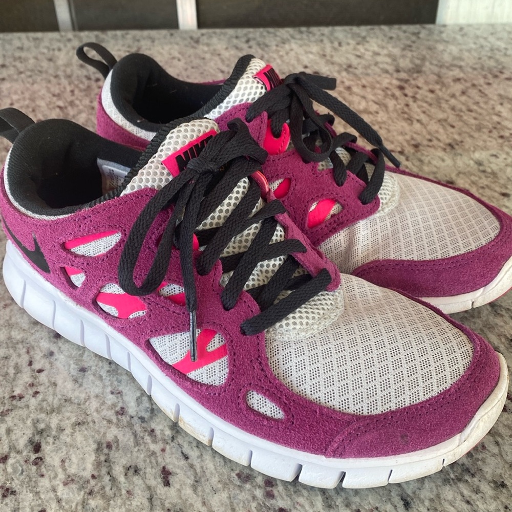 Nike youth Free Run 2